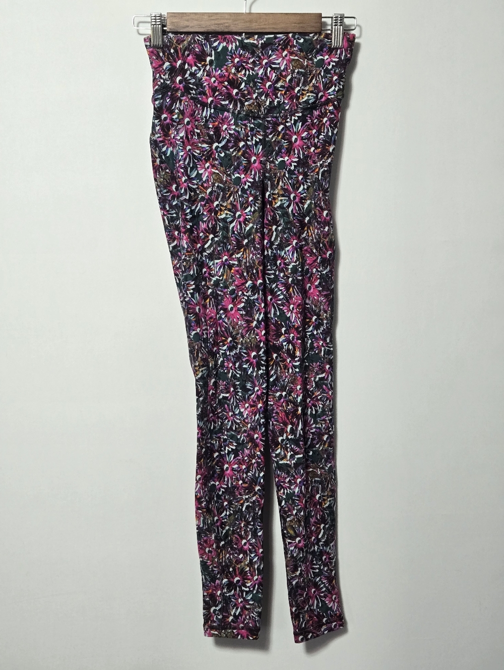 Lululemon Base Pace HR Tight 28" Lined Leggings In Floral Electric Multi Sz 4